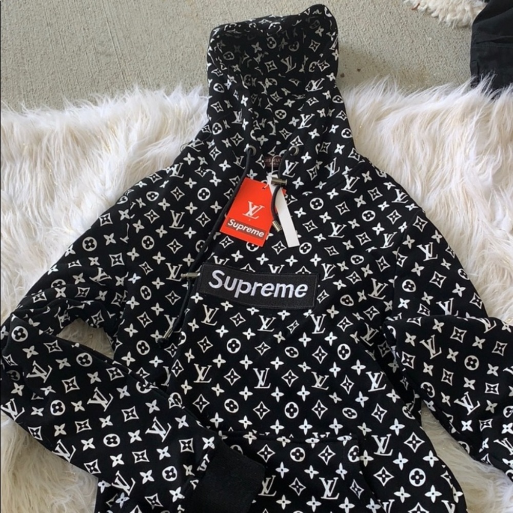 Supremer hoodie
